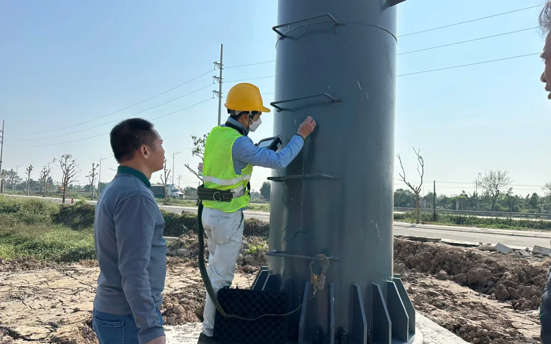 THIẾT KẾ CỘT VÀ BIỂN QUẢNG CÁO DỌC TUYẾN ĐƯỜNG